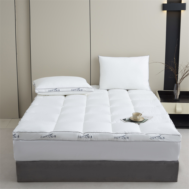 Logo in tùy chỉnh Microfiber làm đầy vải chống thấm thập niên 40 với Topper nệm đường ống