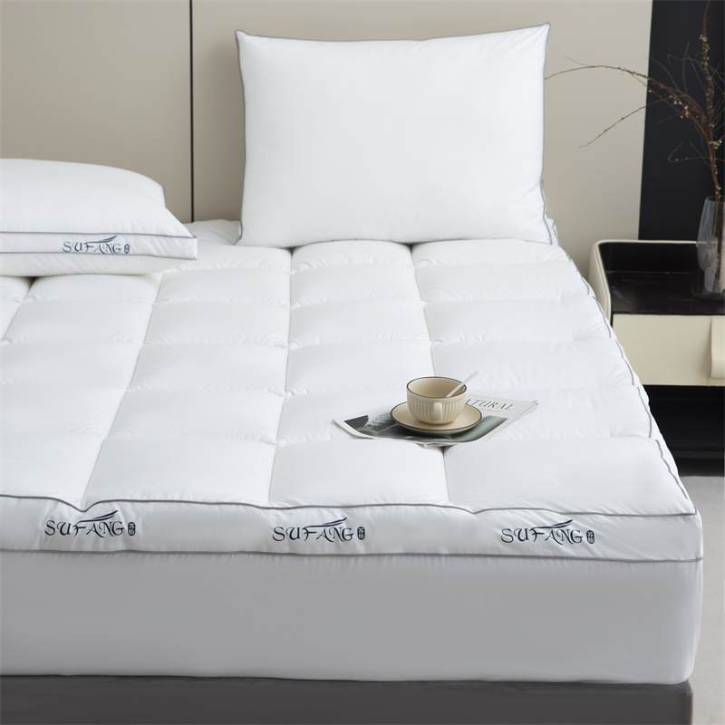 Logo in tùy chỉnh Microfiber làm đầy vải chống thấm thập niên 40 với Topper nệm đường ống Logo in tùy chỉnh Microfiber làm đầy vải chống thấm thập niên 40 với Topper nệm đường ống