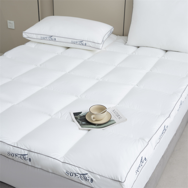 Logo in tùy chỉnh Microfiber làm đầy vải chống thấm thập niên 40 với Topper nệm đường ống Logo in tùy chỉnh Microfiber làm đầy vải chống thấm thập niên 40 với Topper nệm đường ống