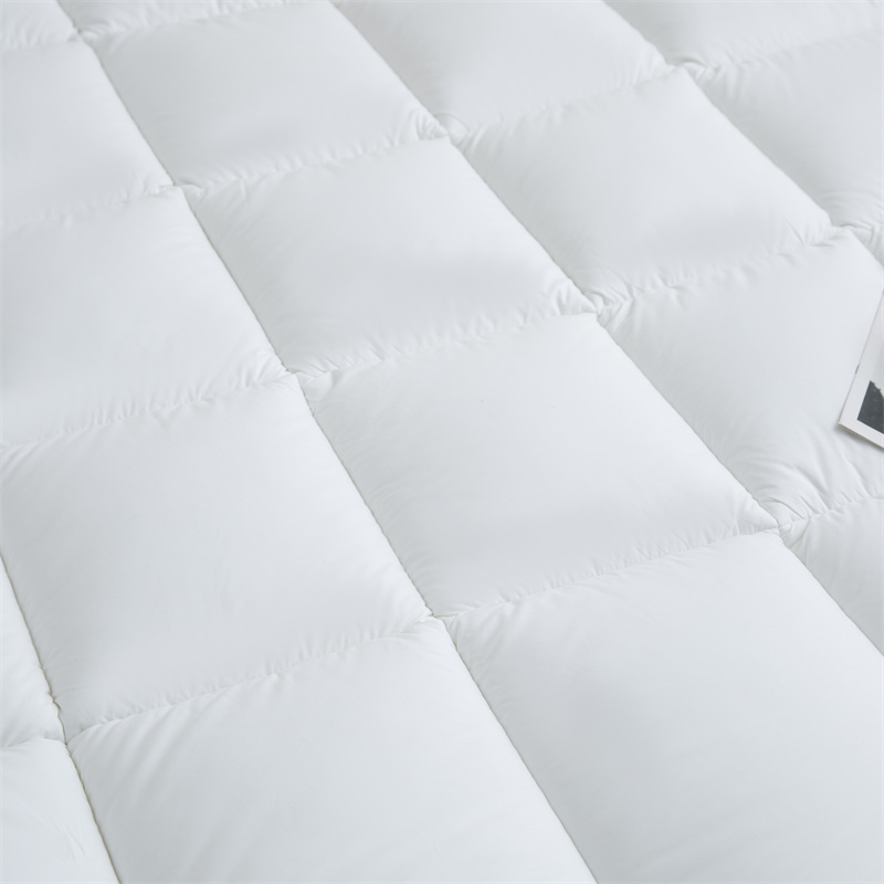 Logo in tùy chỉnh Microfiber làm đầy vải chống thấm thập niên 40 với Topper nệm đường ống Logo in tùy chỉnh Microfiber làm đầy vải chống thấm thập niên 40 với Topper nệm đường ống