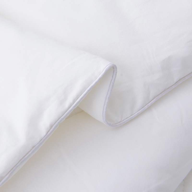 Hai trong một Duvet Trọng lượng nhẹ và trọng lượng cao Hai mảnh có thể kết hợp Hai trong một Duvet Trọng lượng nhẹ và trọng lượng cao Hai mảnh có thể kết hợp